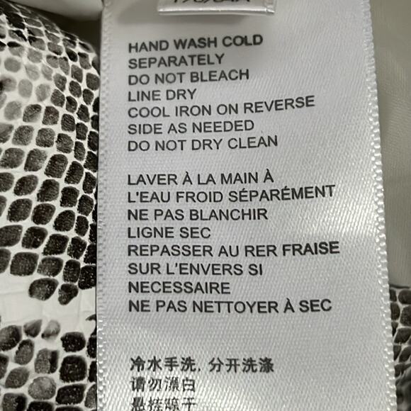 Urban Outfitters Snakeskin Faux Leather Romper Size Small - Picture 7 of 8